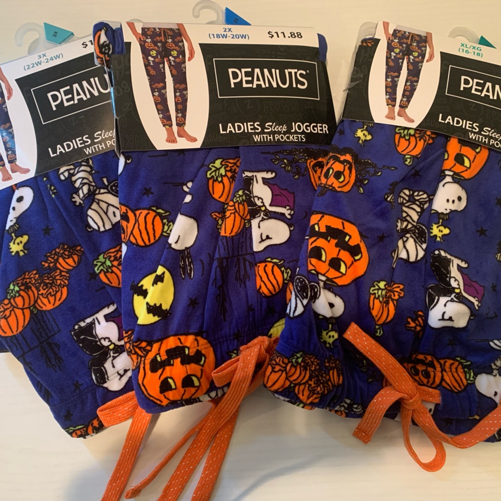 Peanuts Snoopy Halloween Women’s Sleep Joggers With Pockets